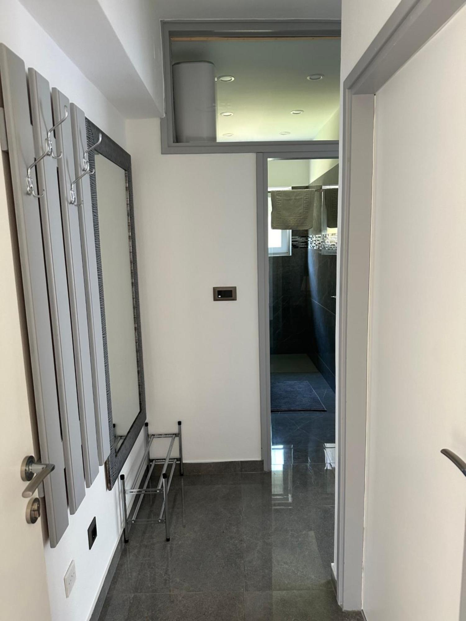 Luka Apartment *